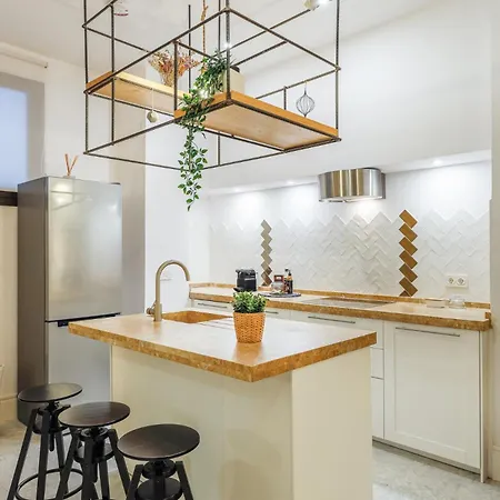 New Gorgeous 2-bed In Center Apartment Seville