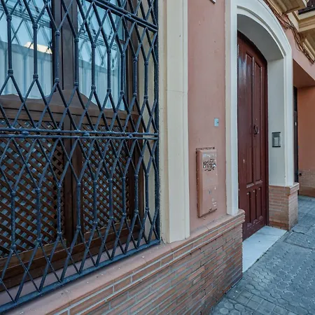 New Gorgeous 2-bed In Center